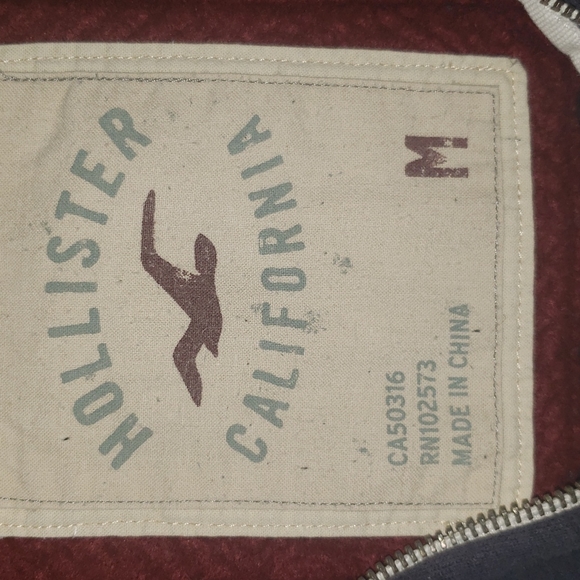 Hollister Zipup Sweater - Picture 3 of 3